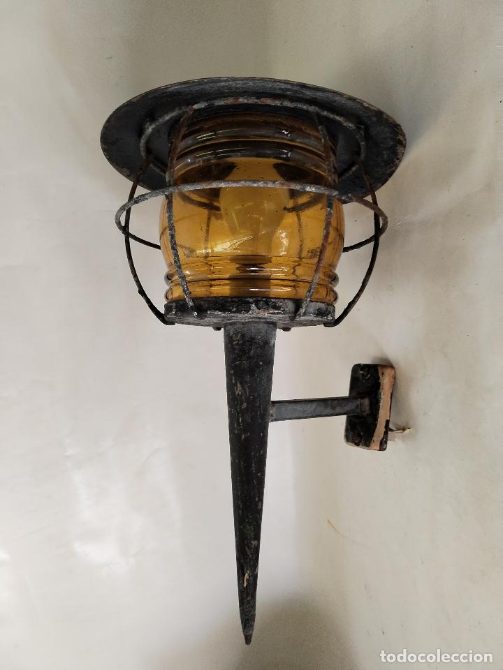 Antig&uuml;edades: aplique de forja y cristal de color ambar - Foto 9