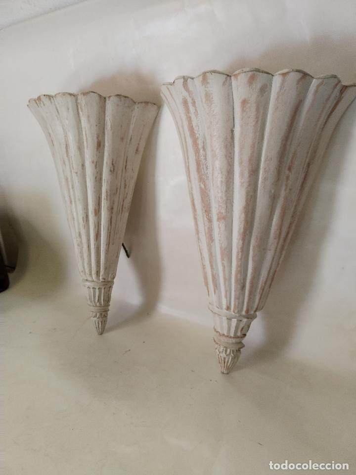 Antig&uuml;edades: pareja de apliques de madera - Foto 4
