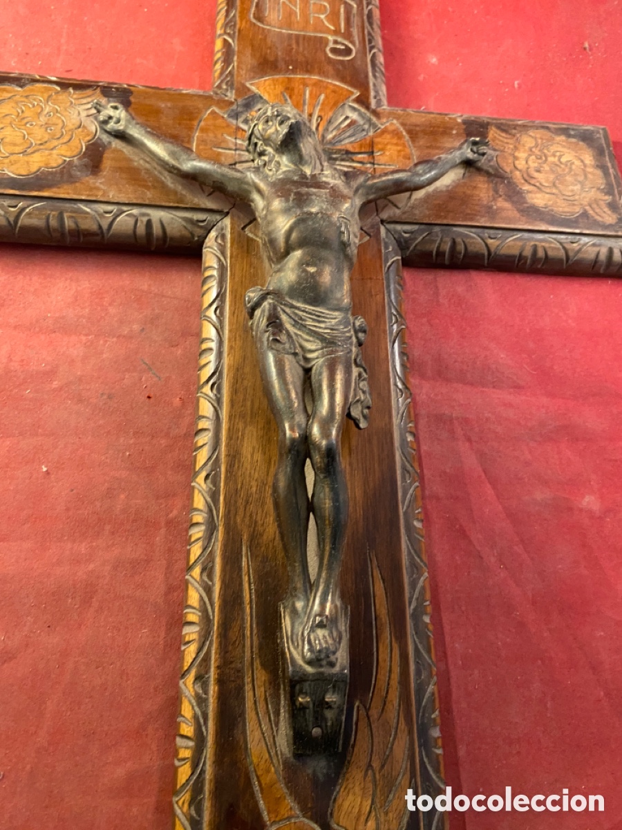 Antig&uuml;edades: Espectacular cristo de bronce y madera tallada - Foto 2