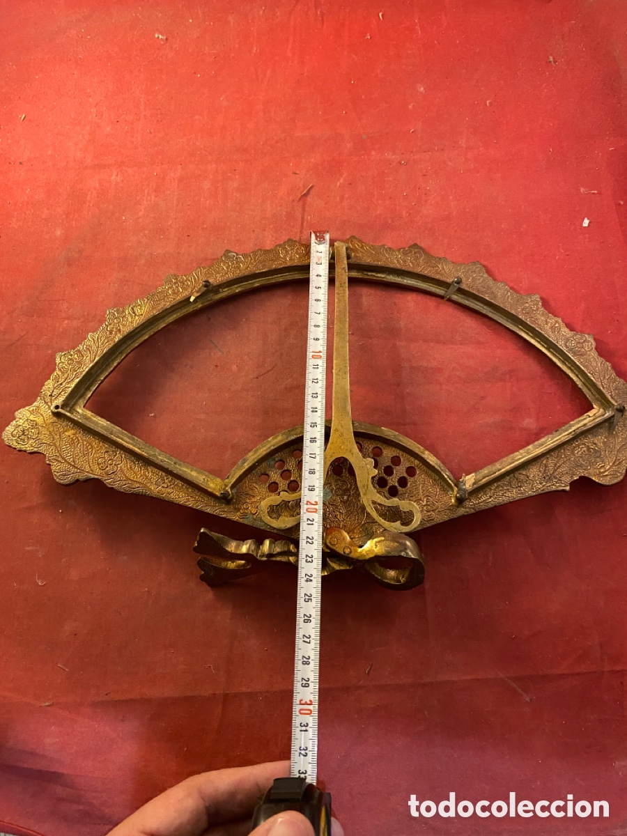 Antig&uuml;edades: Portarretrato abanico de bronce - Foto 5