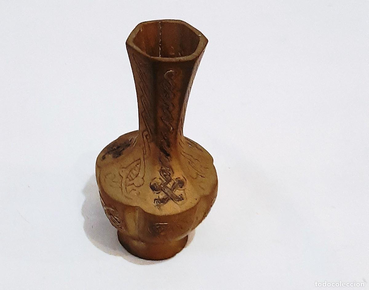 Antig&uuml;edades: Peque&ntilde;o jarr&oacute;n en bronce labrado - Foto 1