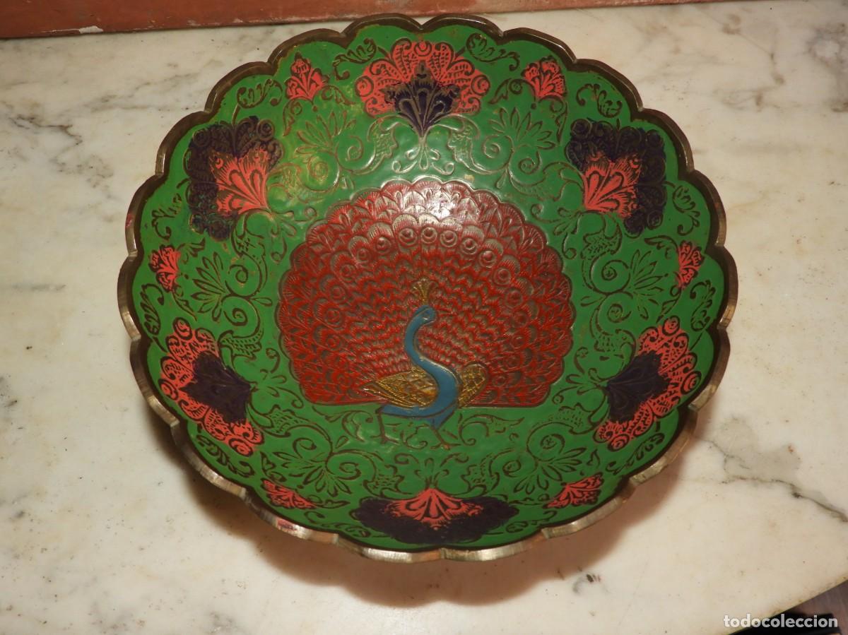 Antig&uuml;edades: CUENCO DE BRONCE CLOISONNE CON FORMA DE PAVO REAL - Foto 3