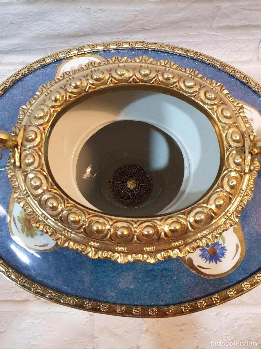 Antig&uuml;edades: CENTRO DE MESA EN PORCELANA Y BRONCE - Foto 2