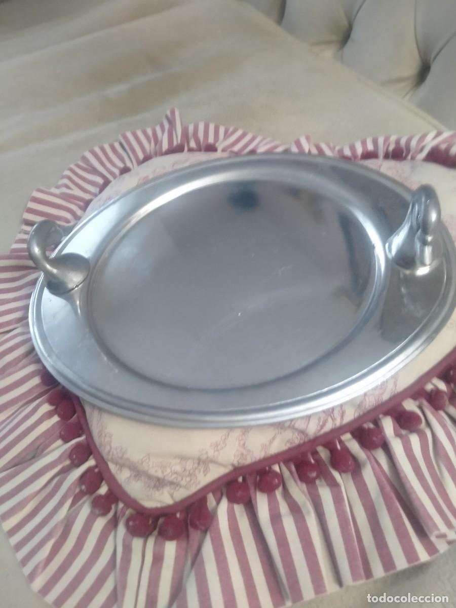 Antig&uuml;edades: Bandeja ovalada de esta&ntilde;o. - Foto 1