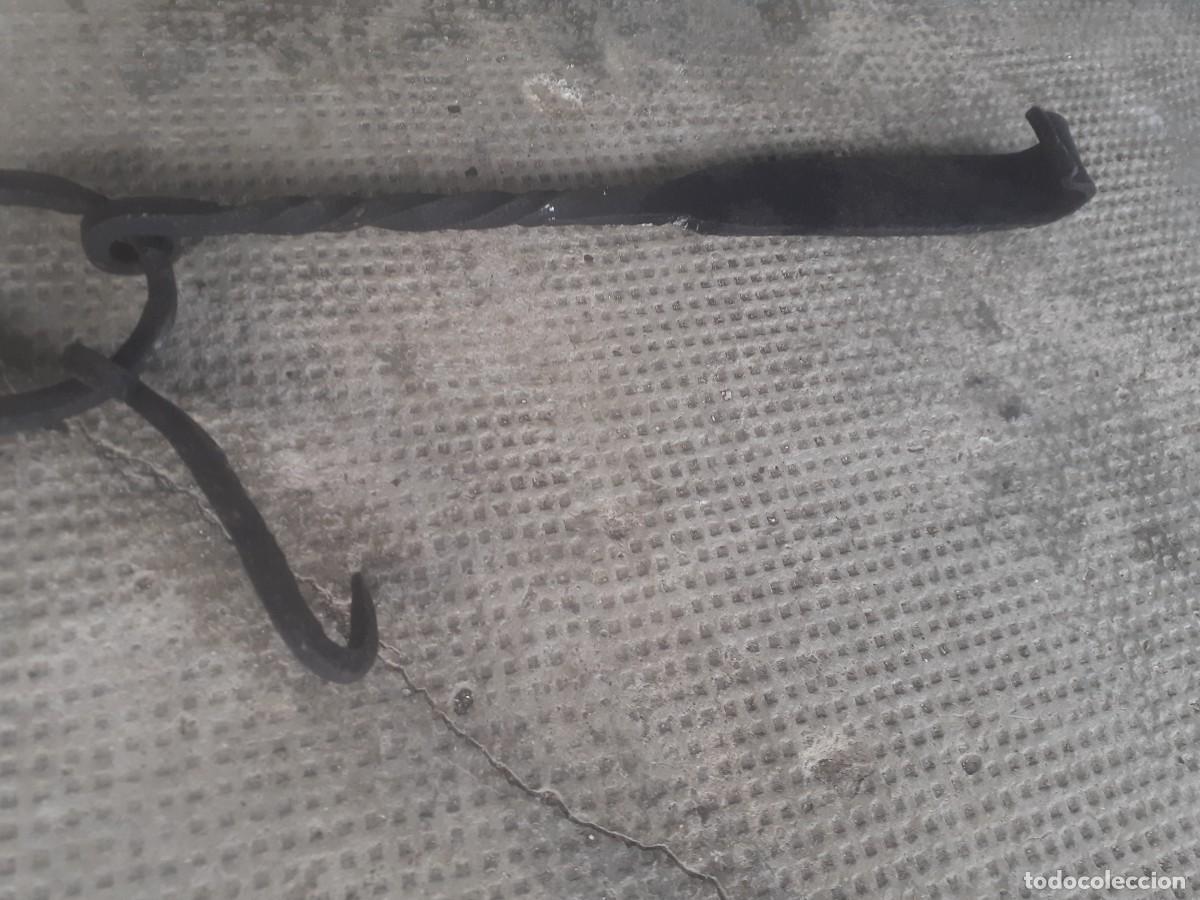 Antig&uuml;edades: Cremallera para chimenea - Foto 2