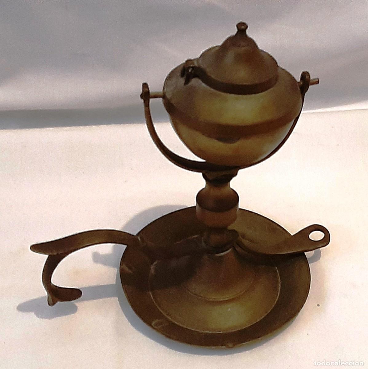 Antig&uuml;edades: Antiguo candil de aceite en bronce - Foto 3
