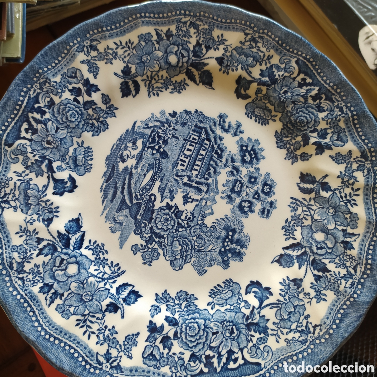 vajilla inglesa churchill. 16 platos de tres ta - Buy Antique english  porcelain and ceramics on todocoleccion