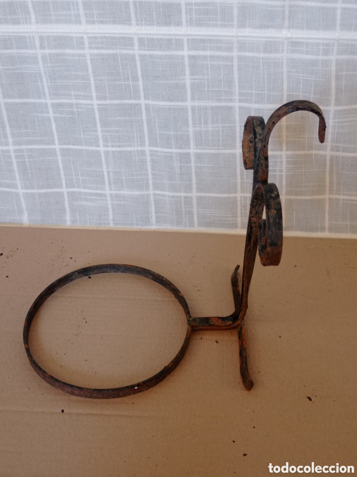 Antig&uuml;edades: SOPORTE DE FORJA PARA COLGAR MACETAS - Foto 2