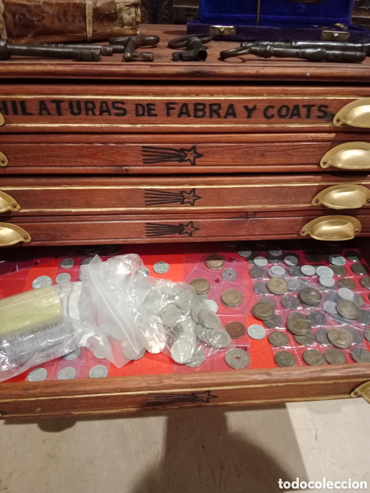Antig&uuml;edades: Antiguo mueble expositor de 1903 - Foto 8