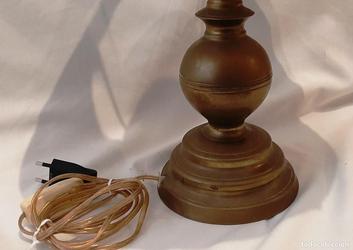 Antig&uuml;edades: L&aacute;mpara antigua de bronce - Foto 3