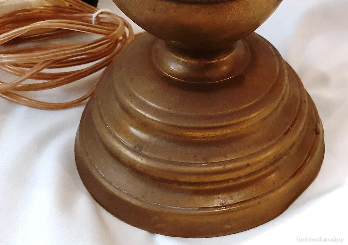 Antig&uuml;edades: L&aacute;mpara antigua de bronce - Foto 5