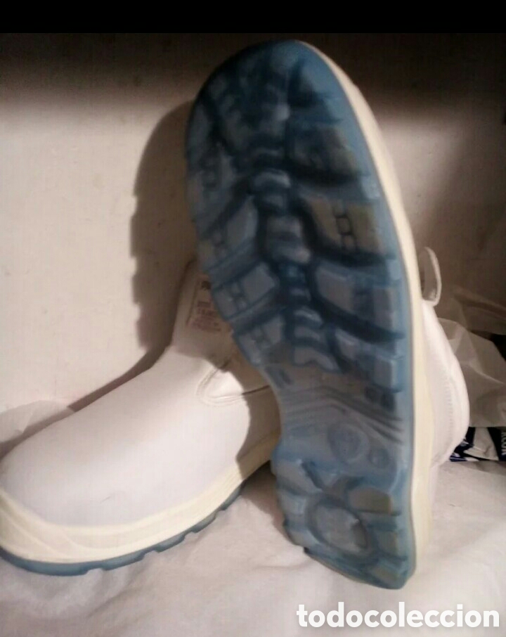 Antig&uuml;edades: Botas trabajo nuevas num 43 - Foto 2