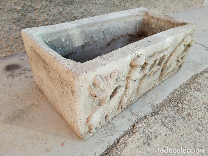 Antig&uuml;edades: macetero en piedra artificial - Foto 4