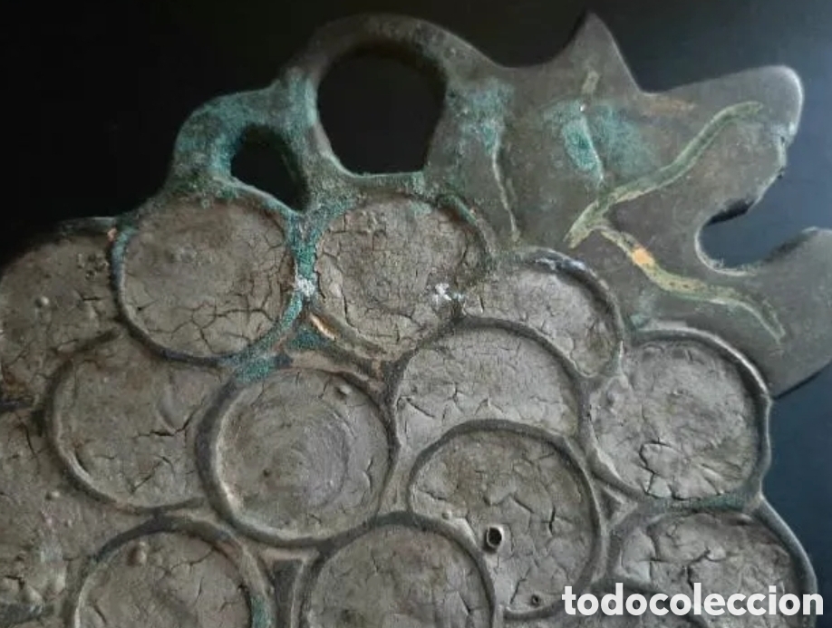 Antig&uuml;edades: Base con forma de racimo. Muy antigo - Foto 3