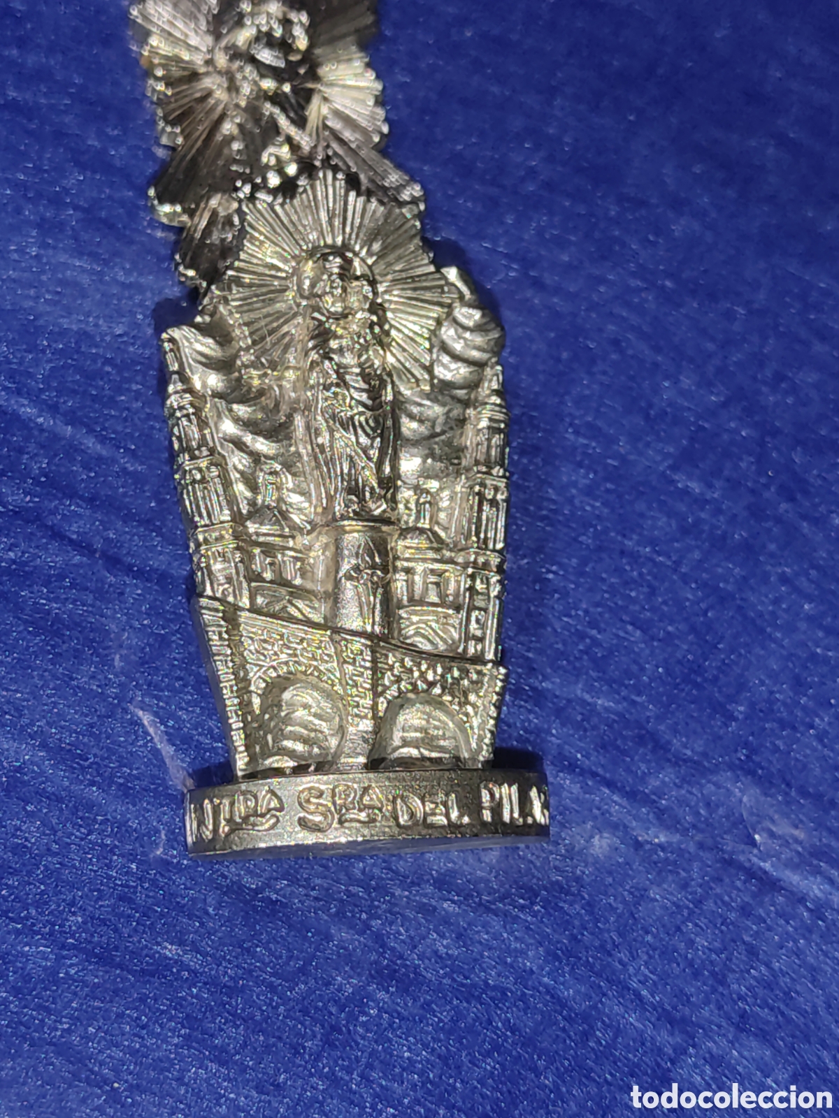Antig&uuml;edades: 2 figuras de metal de la virgen del Pilar. - Foto 4
