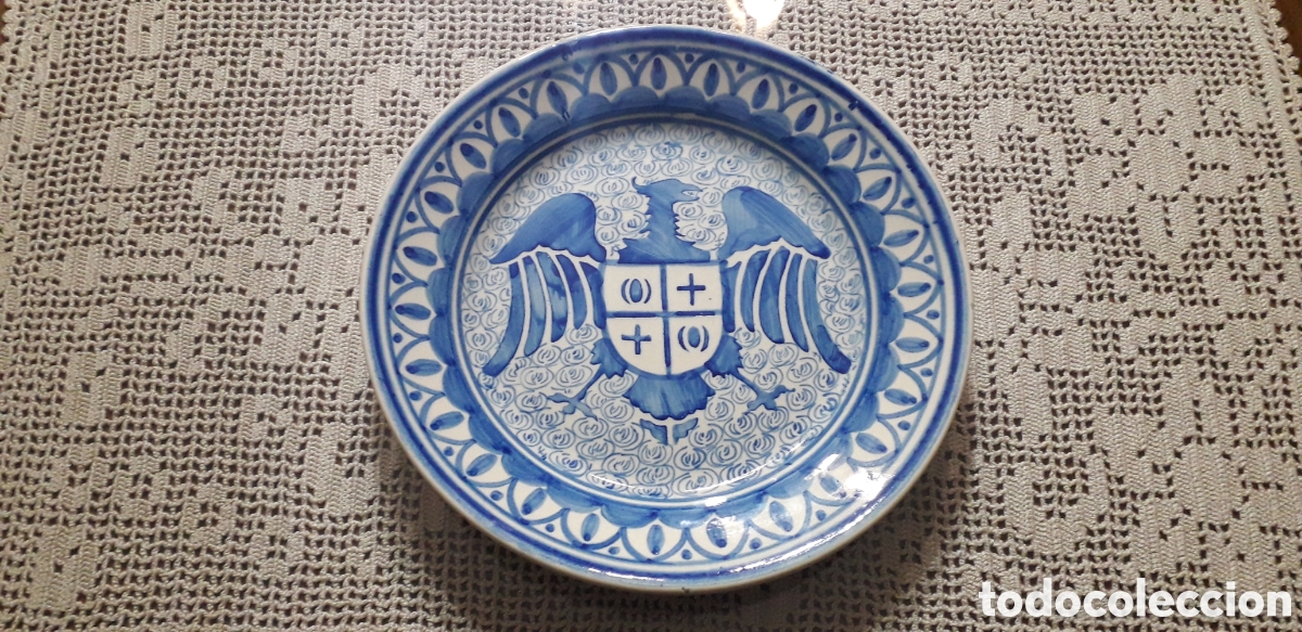 Antig&uuml;edades: PLATO AZUL CON AGUILA - Foto 1