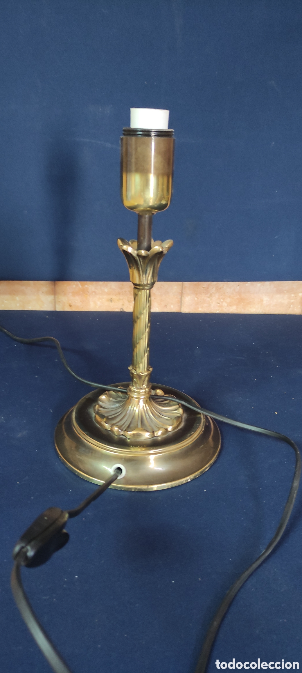 Antig&uuml;edades: PIE DE LAMPARA DE BRONCE Y LATON - Foto 7