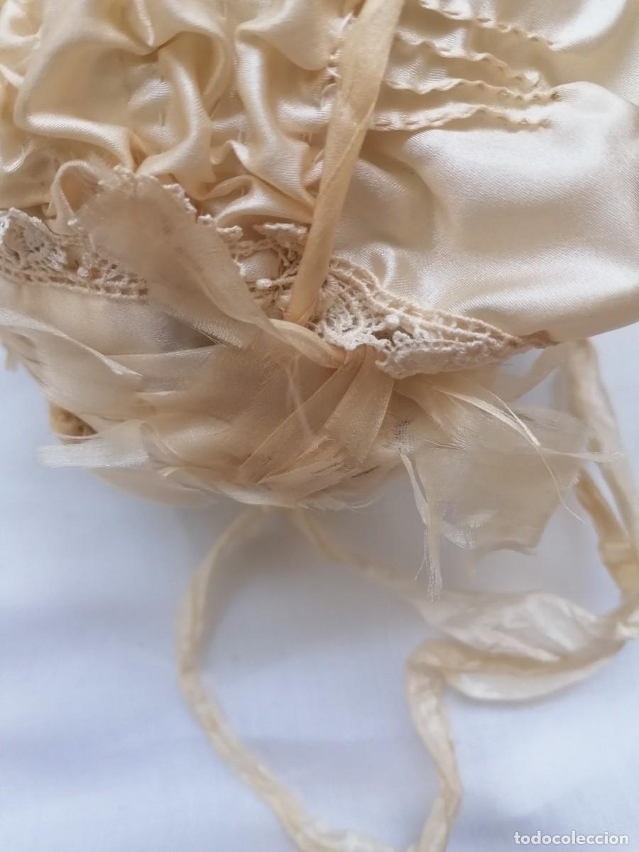 Antig&uuml;edades: Gorro de cristianar de seda - Foto 3