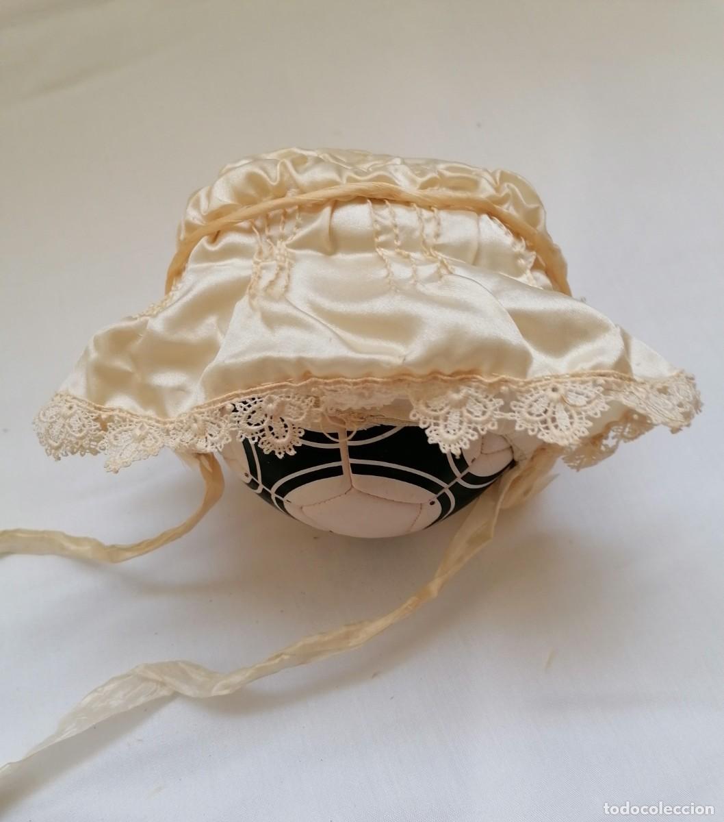 Antig&uuml;edades: Gorro de cristianar de seda - Foto 5