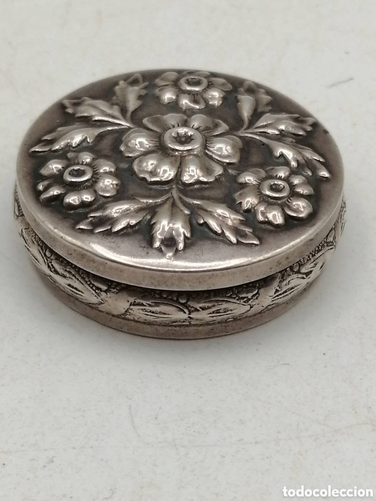 Antig&uuml;edades: Pastillero plata de ley - Foto 2