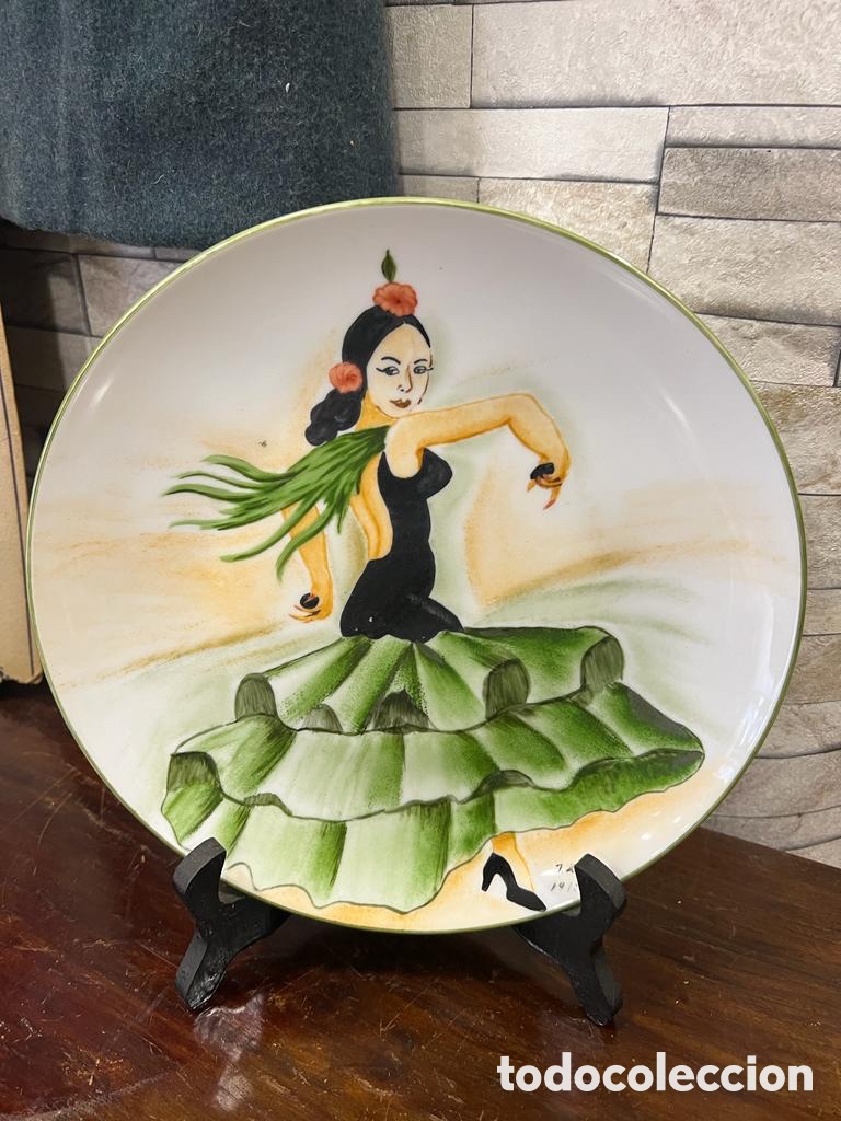 Antig&uuml;edades: Bonito plato firmado - Foto 1