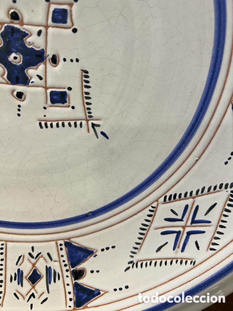 Antig&uuml;edades: Bonito plato firmado - Foto 4
