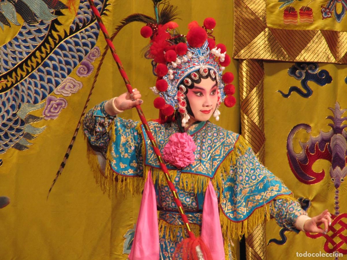 Antig&uuml;edades: Figura tallada en madera con dos representaciones de la Opera de Beijing - Foto 11