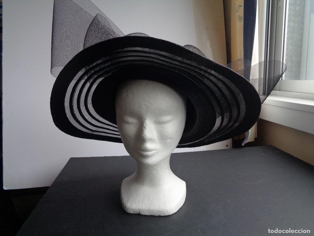 Antig&uuml;edades: SOMBRERO DE VESTIR - Foto 1