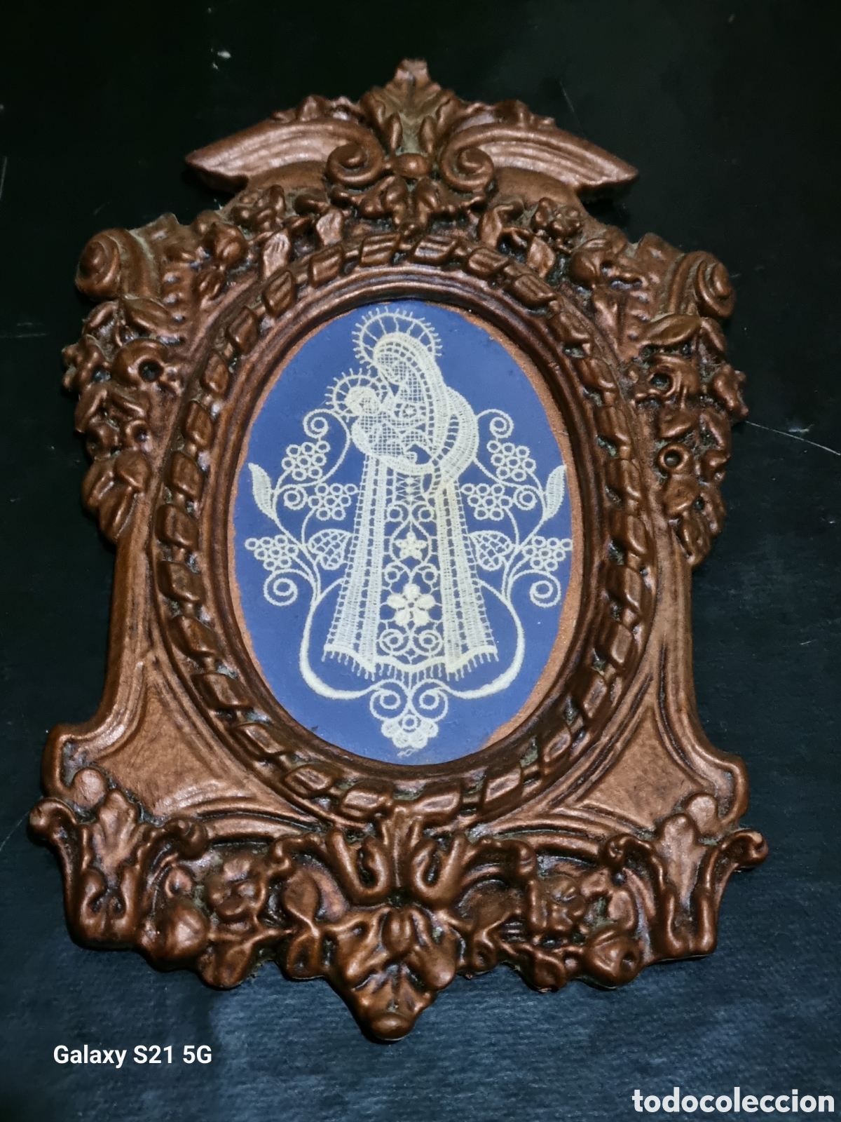 Antig&uuml;edades: CUADRO CON BORDADO DE LA VIRGEN 26X17 - Foto 1