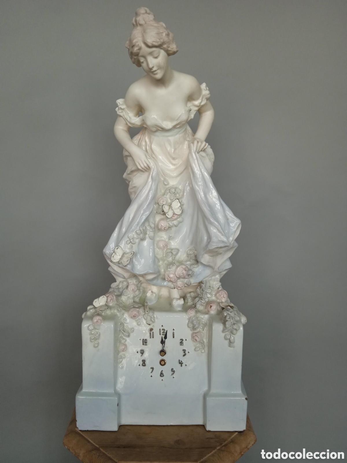Antig&uuml;edades: FIGURA DE LOZA ART NOUVEAU PARA RELOJ FIRMADA POR LUDEIG AUGM&Uuml;LLER . SELLO DE SCHAUER VIENA