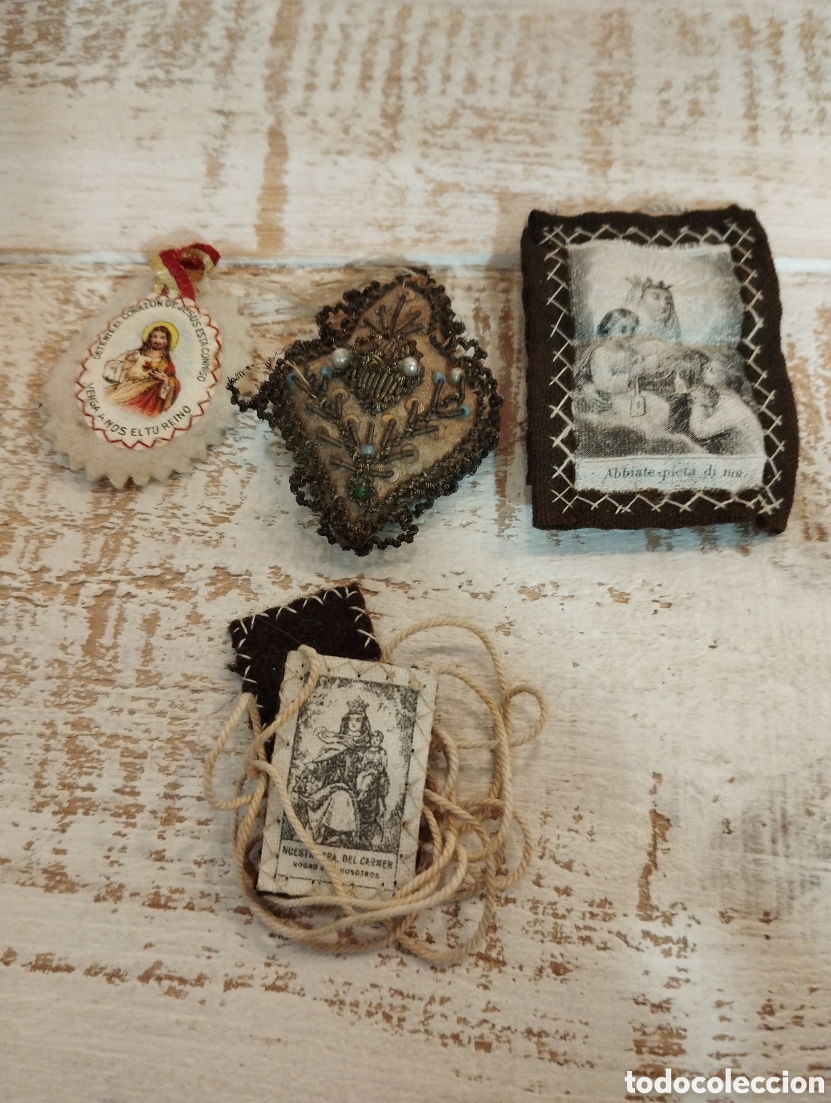 Antig&uuml;edades: Lote de 4 escapularios antiguos - Foto 1