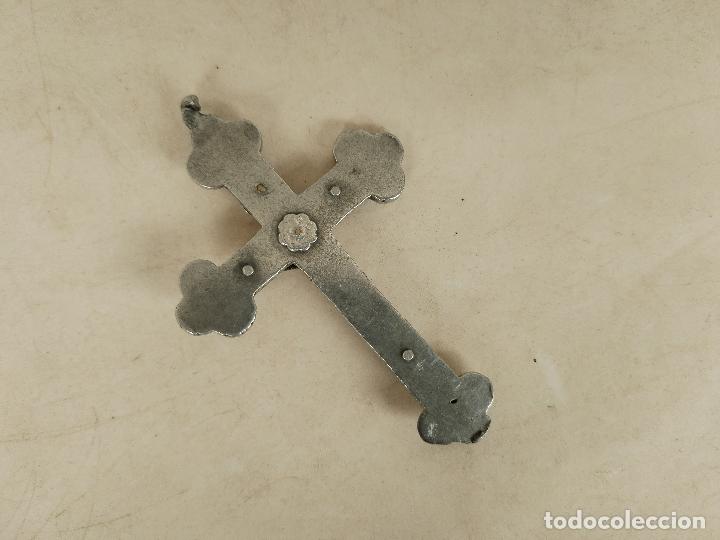 Antig&uuml;edades: crucifijo a&ntilde;os 60 - Foto 3