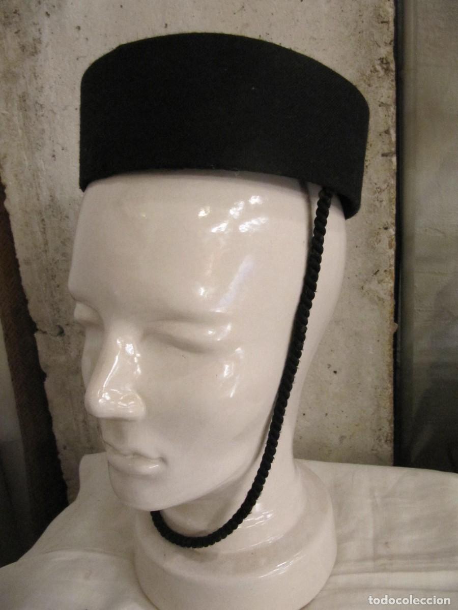 Antig&uuml;edades: MUY ANTIGUO GORRO DE BOTONES - Foto 1