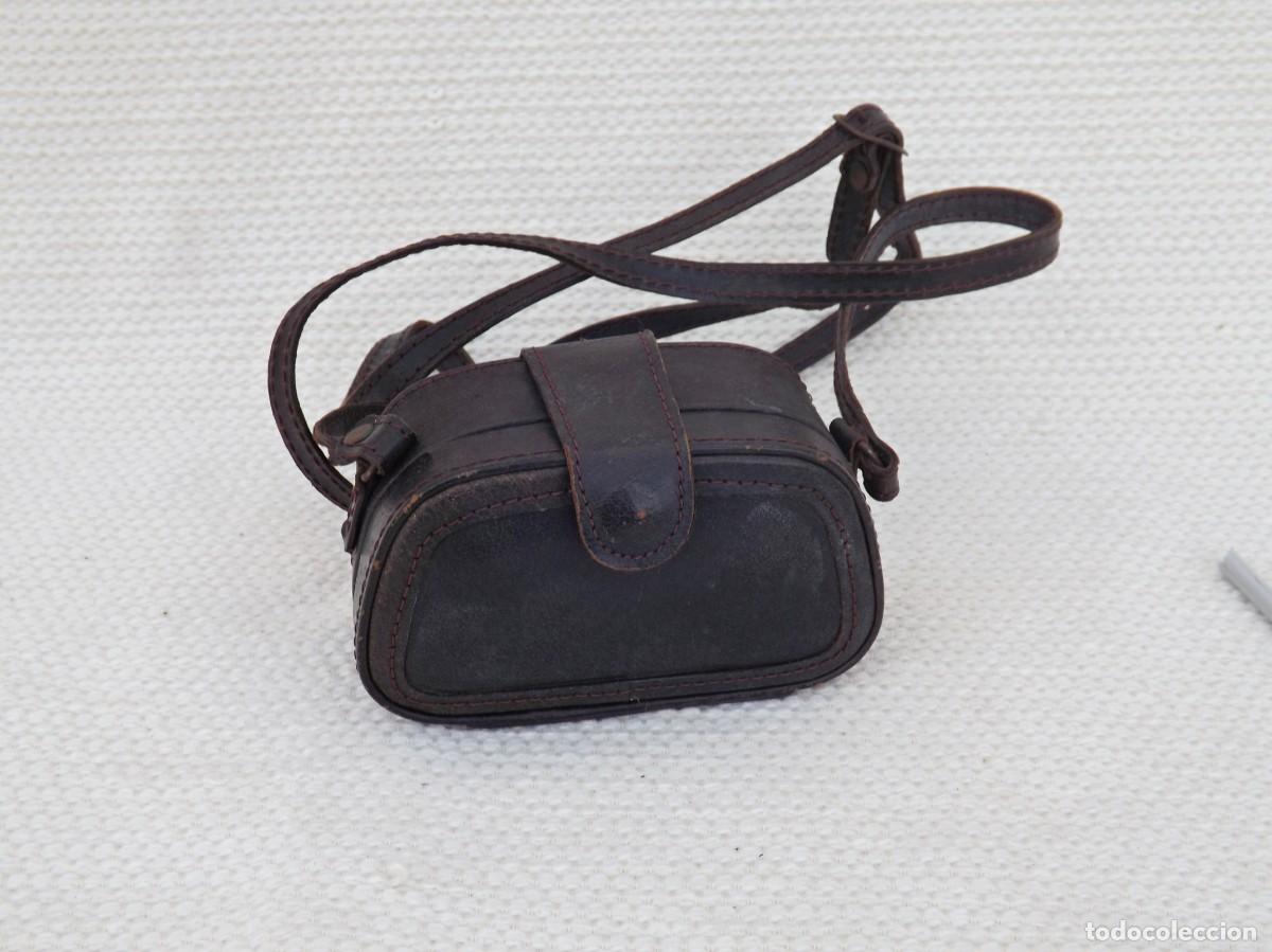 Antig&uuml;edades: PEQUE&Ntilde;O BOLSO BANDOLERA DE CUERO