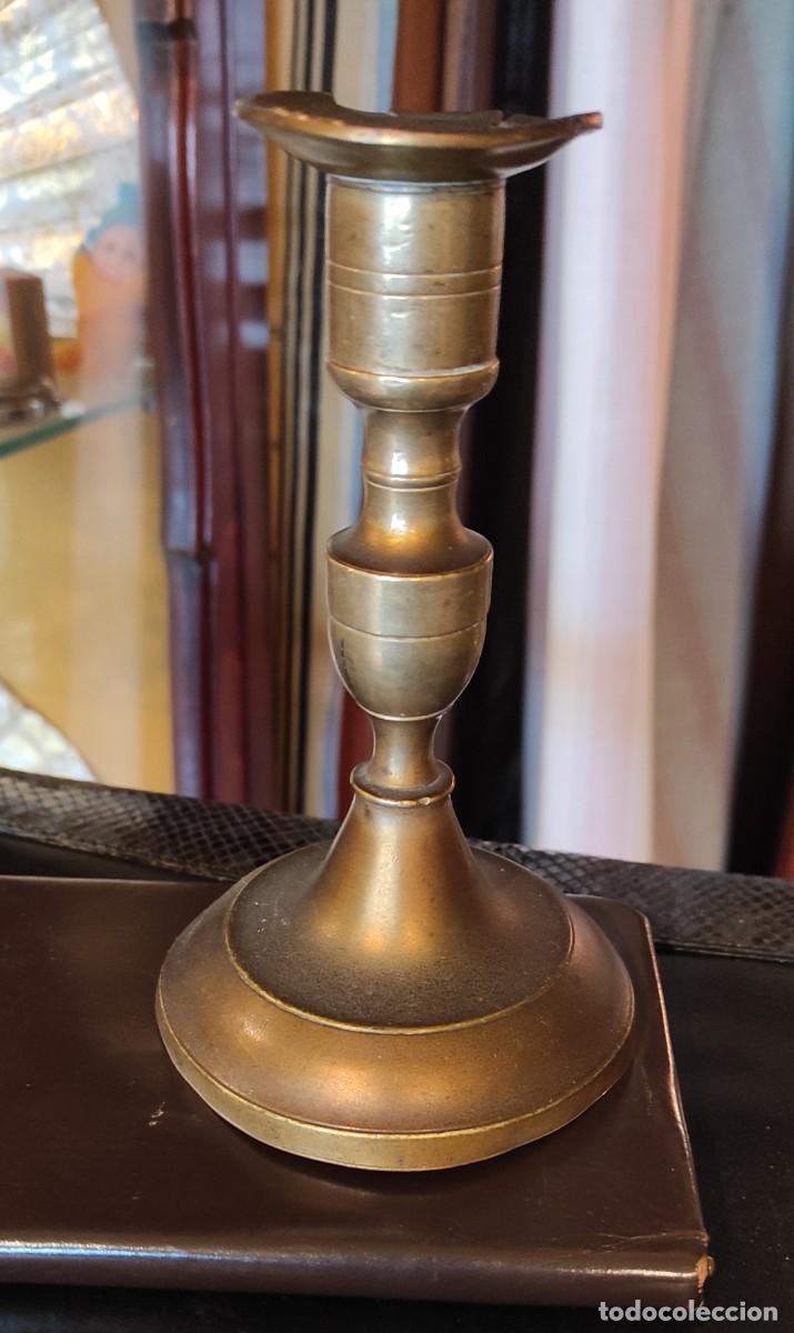 Antig&uuml;edades: CANDELABRO DE BRONCE ANTIGUO - Foto 1