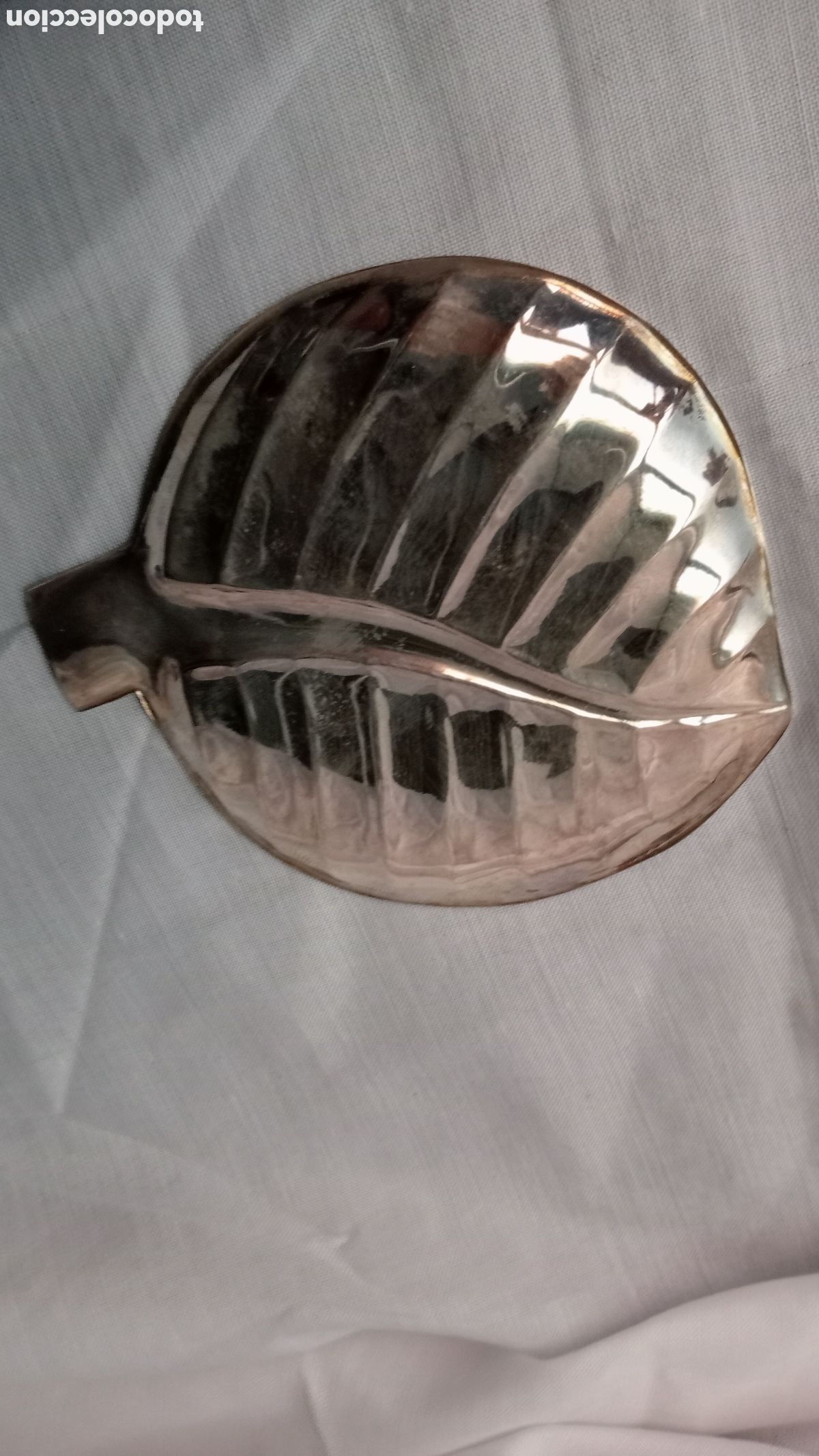 Antig&uuml;edades: 3 Bandejas en forma de hoja Meneses plata - Foto 2