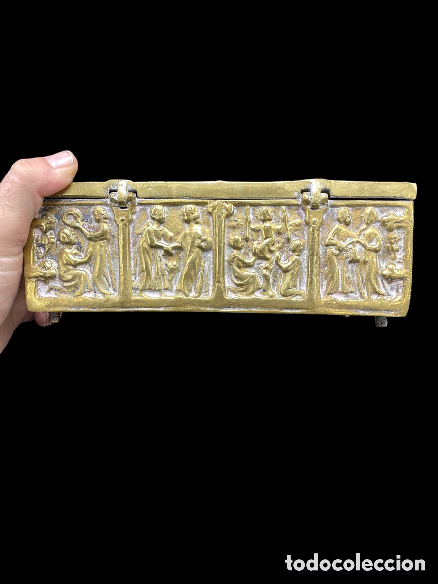 Antig&uuml;edades: Caja en bronce con motivos Goticos - Foto 6