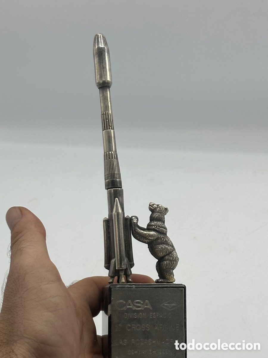 Antig&uuml;edades: * Cohete y oso en plata, misi&oacute;n espacial Ariane - Foto 6