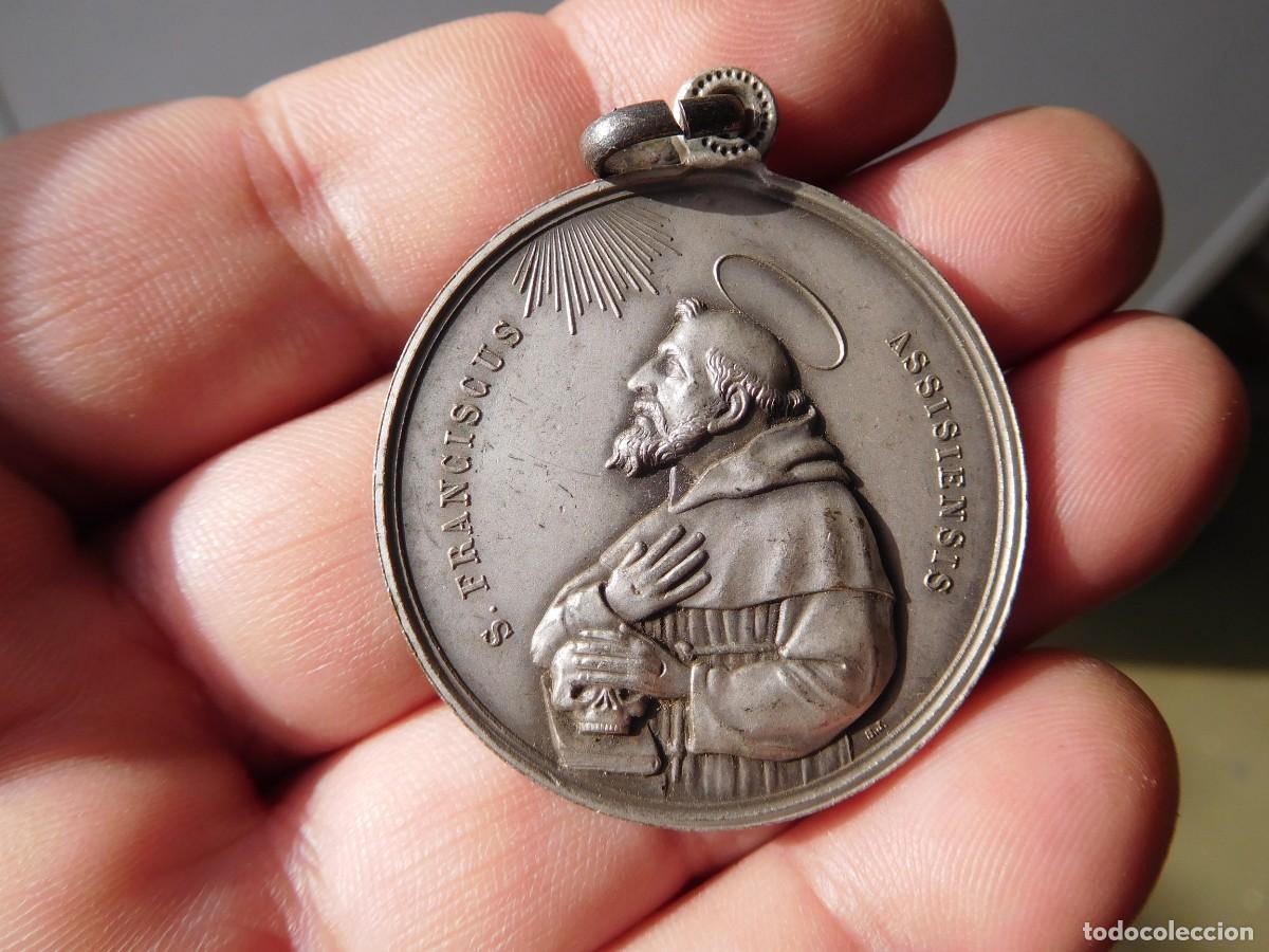 Antig&uuml;edades: Medalla de bronce plateado San Francisco - Foto 3