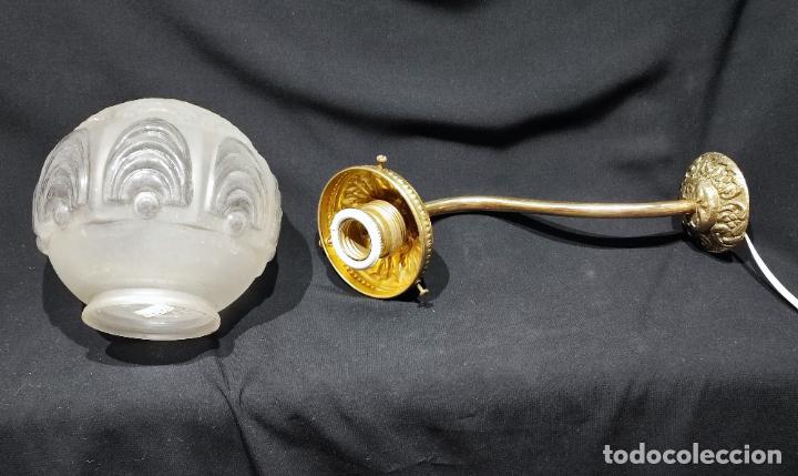Antig&uuml;edades: BONITO APLIQUE DE PARED CON GLOBO - Foto 3