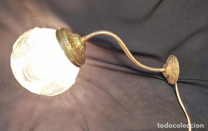 Antig&uuml;edades: BONITO APLIQUE DE PARED CON GLOBO - Foto 1