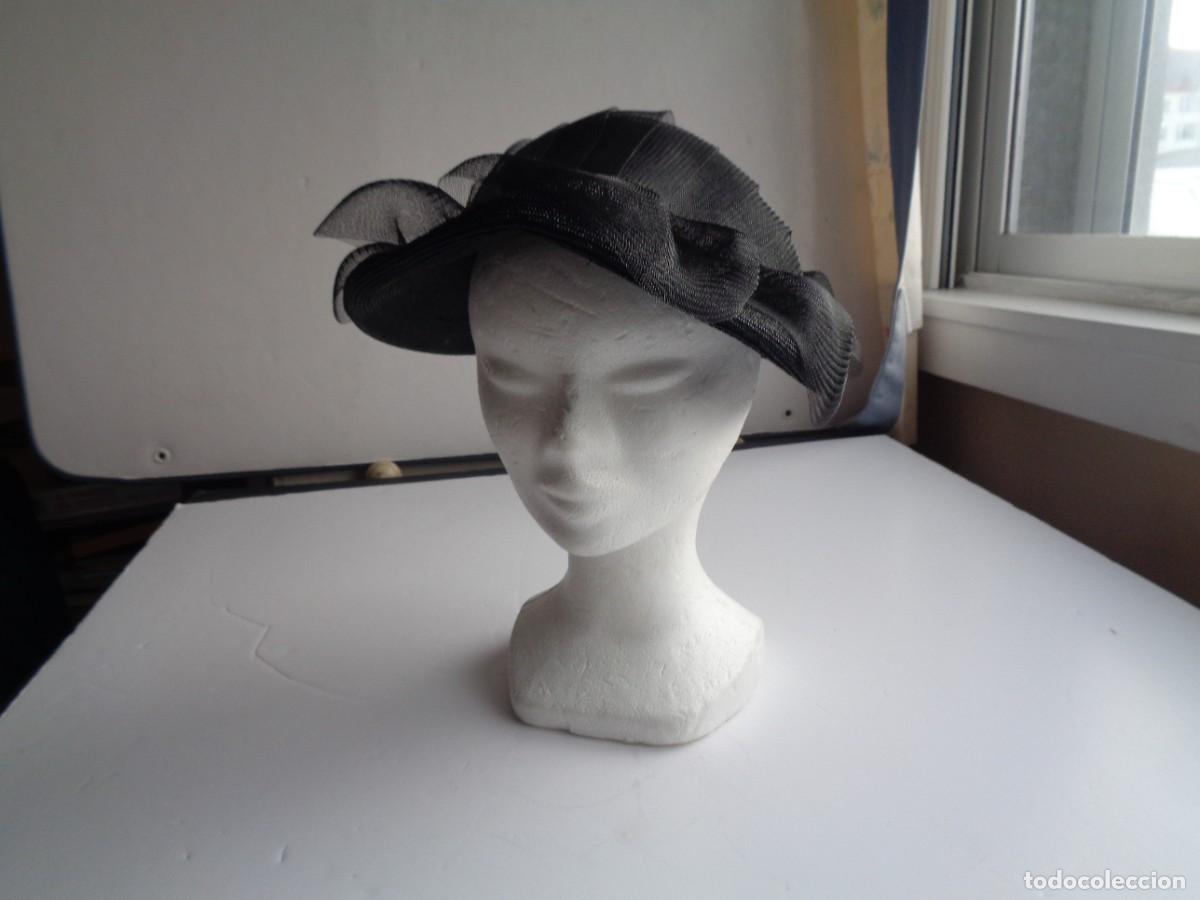 Antig&uuml;edades: SOMBRERO DE VESTIR - Foto 1