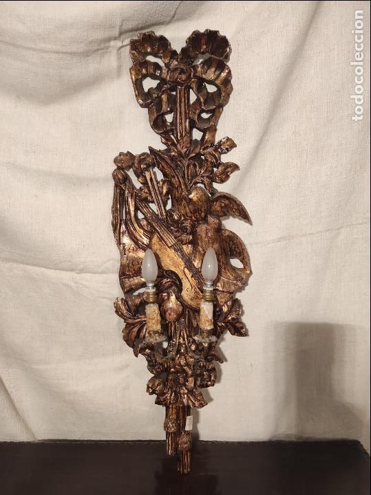 Antig&uuml;edades: aplique de madera dorado - Foto 1