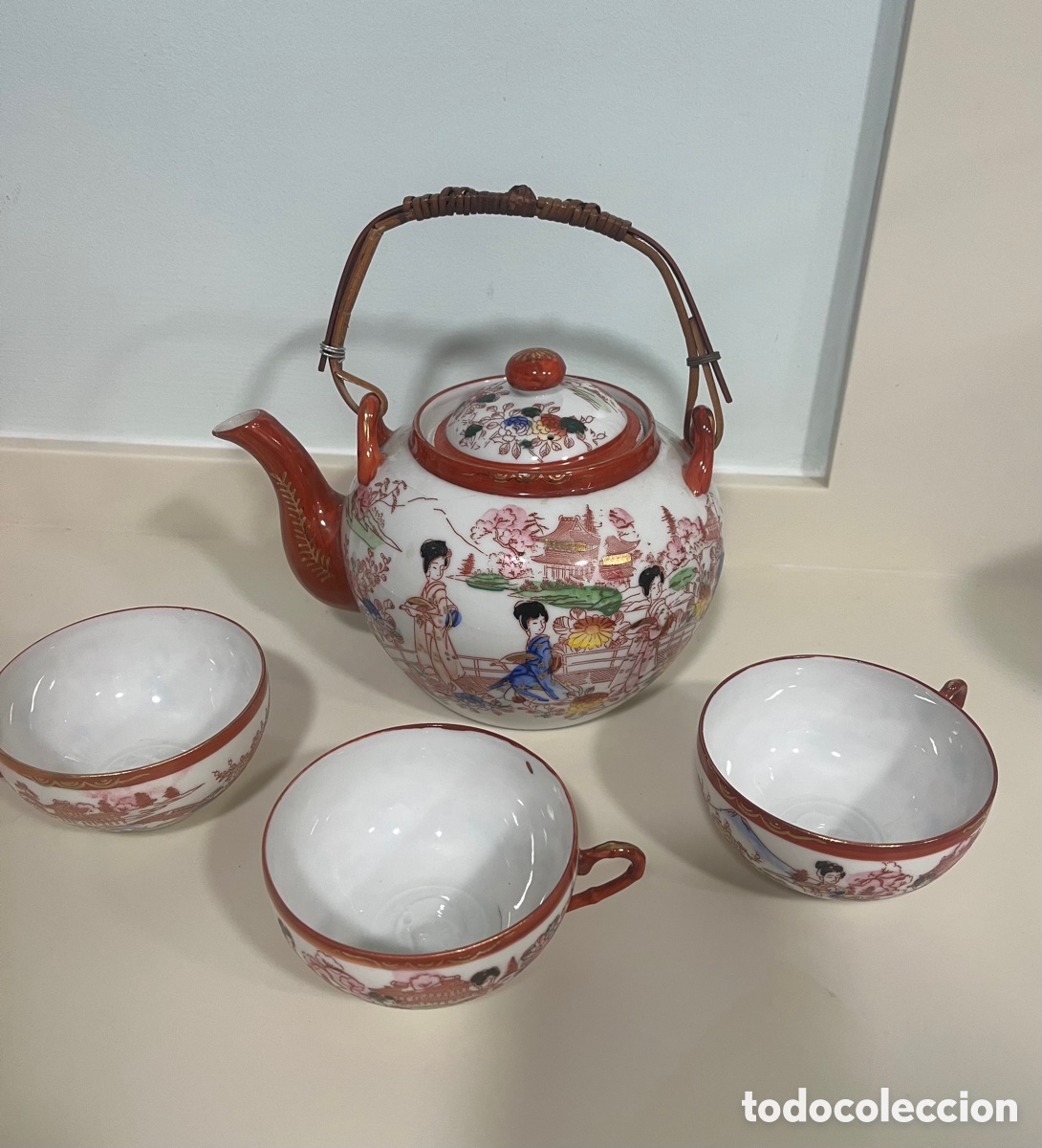 Antig&uuml;edades: Tazas de t&eacute; y - Foto 1