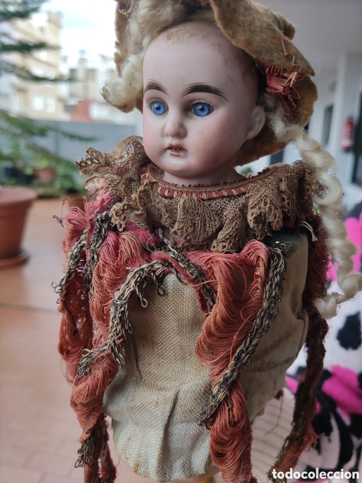 Antig&uuml;edades: Cabeza mu&ntilde;eca porcelana musical