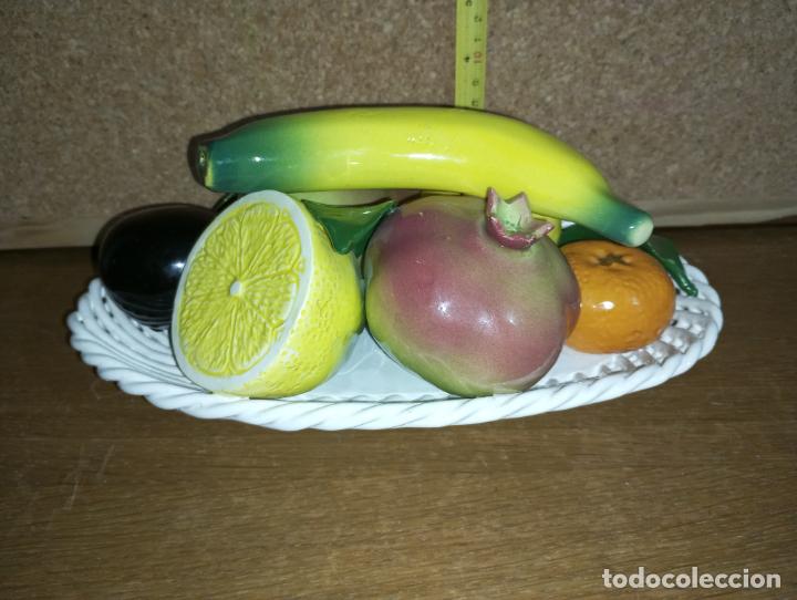 Antig&uuml;edades: Frutero centro de mesa en cer&aacute;mica de Manises - Foto 1