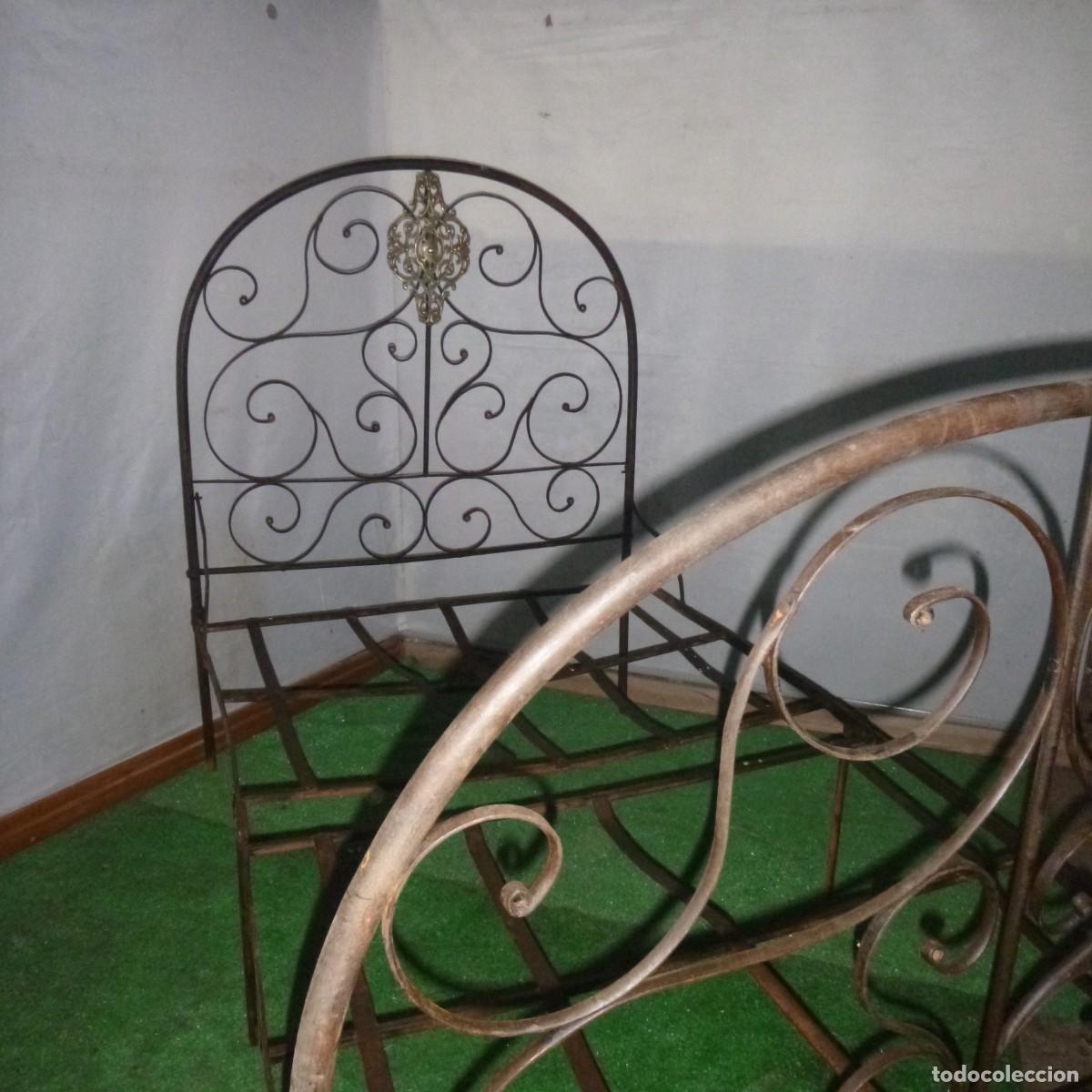 Antig&uuml;edades: ANTIGUA CAMA HIERRO FORJA - Foto 6