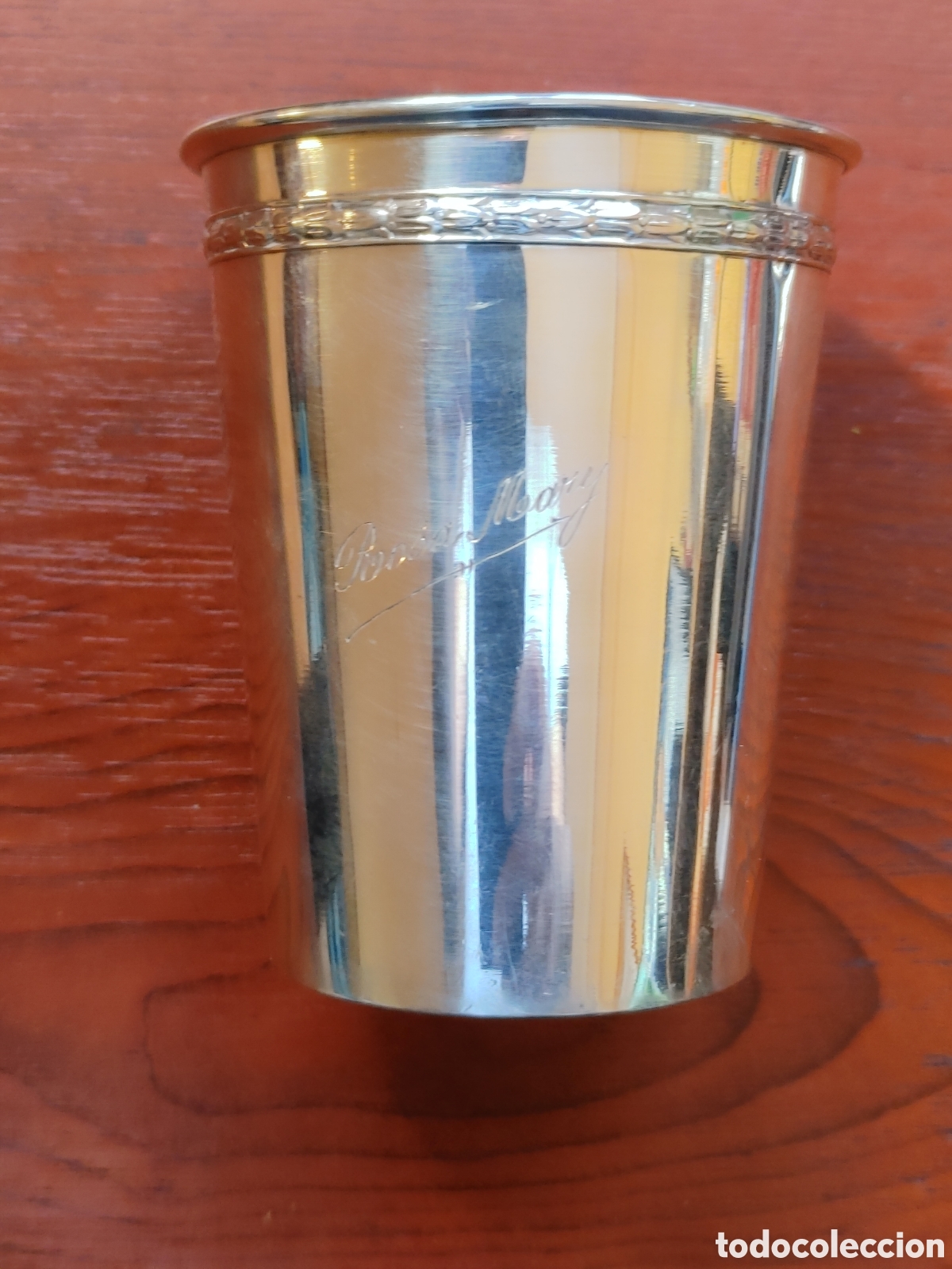 Antig&uuml;edades: Vaso en plata. Con banda de guirnaldas. - Foto 1
