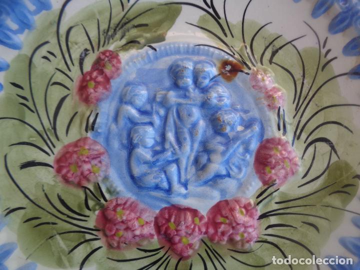 Antig&uuml;edades: GRAN PLATO CON ANGELOTES EN RELIEVE 35,5 CM. - Foto 5