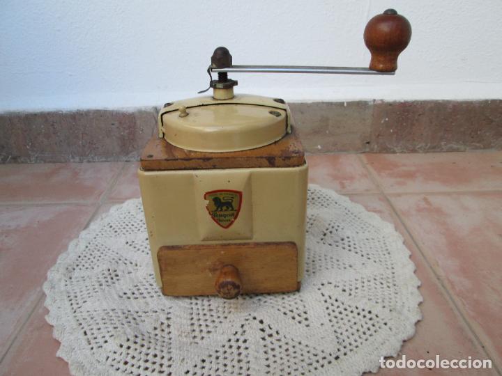 Antiquit&eacute;s: Antiguo molinillo de caf&eacute; Peugeot Fr&egrave;res, funcionando perfectamente. A&ntilde;os 50.